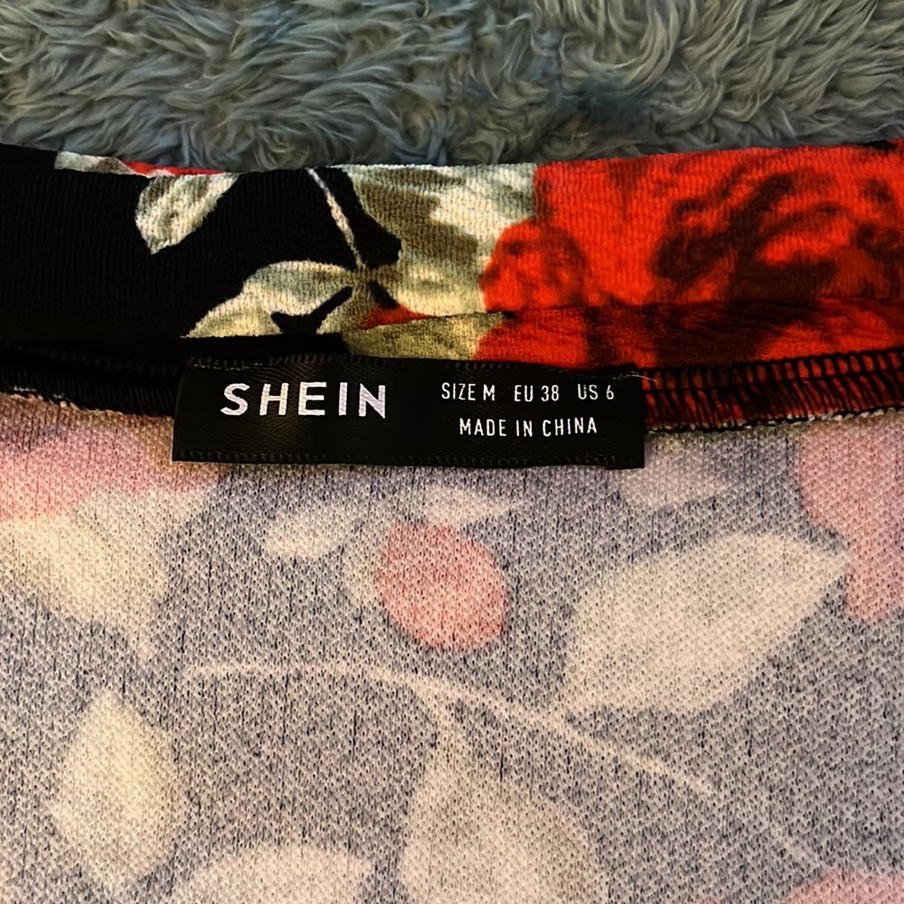Shein - Picture 2 of 3